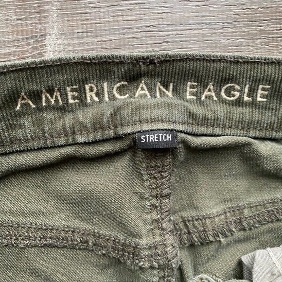 American Eagle Corduroy olive green pants 90’s straight, Size 4, great condition - Picture 5 of 6